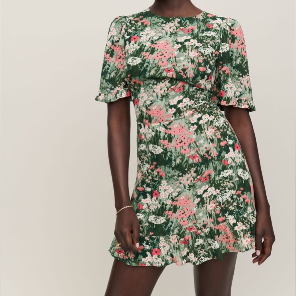 LIKE NEW Reformation Floral Mini Dress. Green, Pink, White. Size 0. Short sleeve